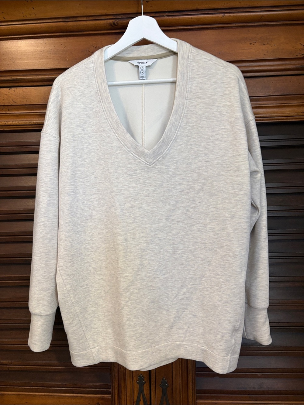 SPANX Women's Light Cream V-Neck Pullover Sweater Air Essentials
